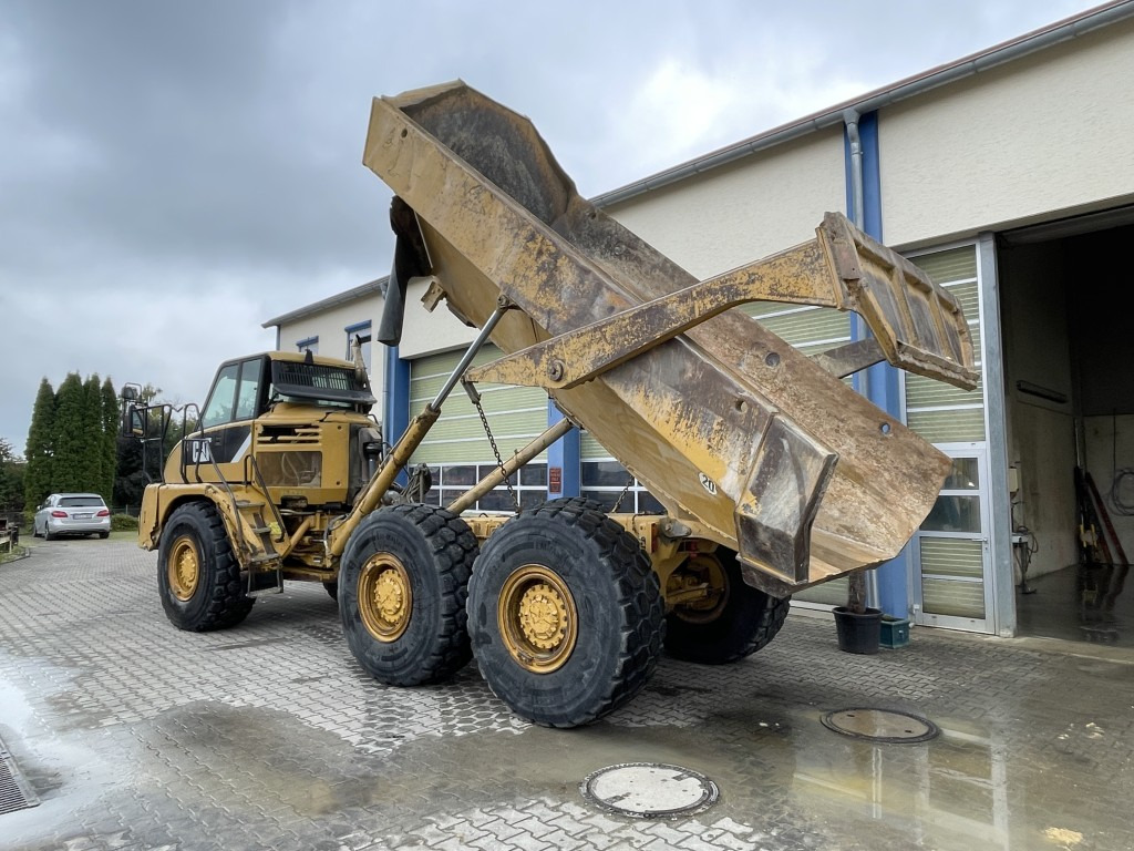CAT 730 - Dumper articolato: foto 3 CAT 730 - Dumper articolato: foto 3