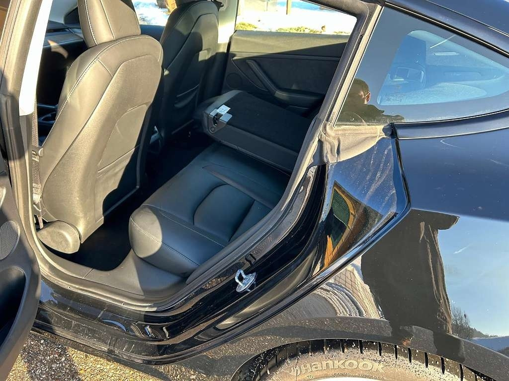 Tesla Model 3 Long Range - Autovettura: foto 5 Tesla Model 3 Long Range - Autovettura: foto 5