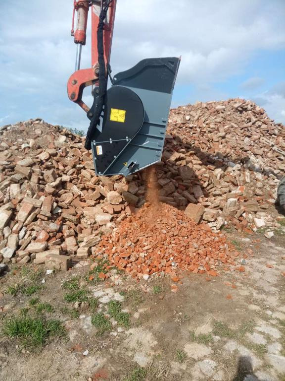 CM Crusher CBF-L 120 Crusher Bucket - Benna per Minipala: foto 4 CM Crusher CBF-L 120 Crusher Bucket - Benna per Minipala: foto 4