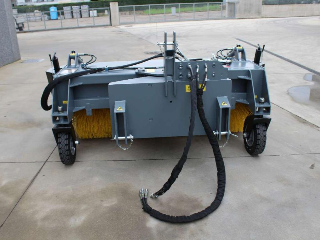 CM Crusher CSK 200 Sweeping Bucket - Spazzola per Minipala: foto 3 CM Crusher CSK 200 Sweeping Bucket - Spazzola per Minipala: foto 3