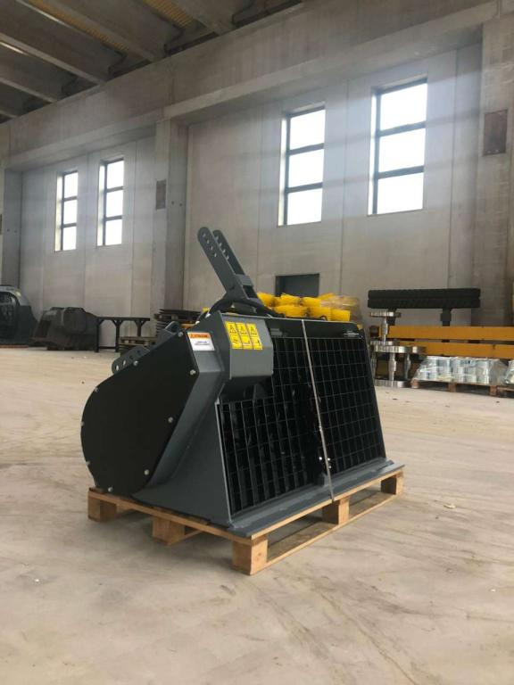 CM Crusher MIX 300 Mixing Bucket - Benna per Trattore: foto 1 CM Crusher MIX 300 Mixing Bucket - Benna per Trattore: foto 1