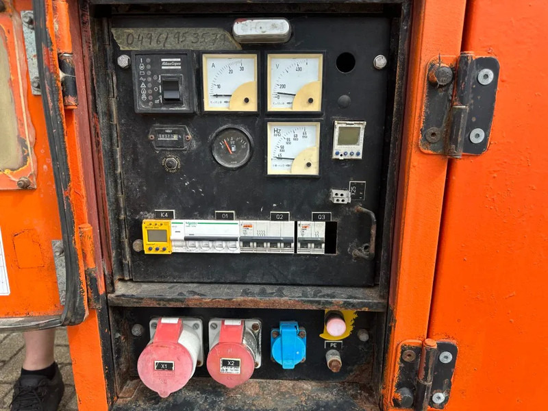 Atlas-Copco QAS 18 Yanmar Mecc Alte Spa 18 kVA Silent generatorset - Gruppo elettrogeno: foto 4 Atlas-Copco QAS 18 Yanmar Mecc Alte Spa 18 kVA Silent generatorset - Gruppo elettrogeno: foto 4