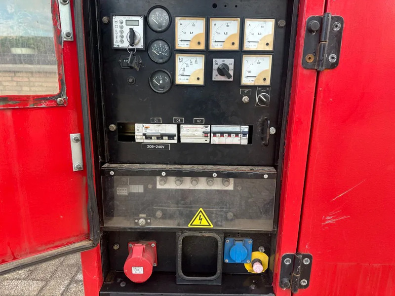 Atlas-Copco QAS 38 Yanmar Mecc Alte Spa 40 kVA Silent generatorset - Gruppo elettrogeno: foto 3 Atlas-Copco QAS 38 Yanmar Mecc Alte Spa 40 kVA Silent generatorset - Gruppo elettrogeno: foto 3