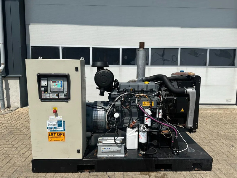 Deutz BF4M 1013 EC Mecc Alte Spa 105 kVA noodstroom generatorset met ATS Automatische Netovername - Gruppo elettrogeno: foto 1 Deutz BF4M 1013 EC Mecc Alte Spa 105 kVA noodstroom generatorset met ATS Automatische Netovername - Gruppo elettrogeno: foto 1