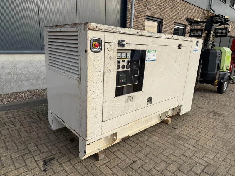 Deutz BF4M 1013 EC Stamford 100 kVA Silent generatorset - Gruppo elettrogeno: foto 4 Deutz BF4M 1013 EC Stamford 100 kVA Silent generatorset - Gruppo elettrogeno: foto 4