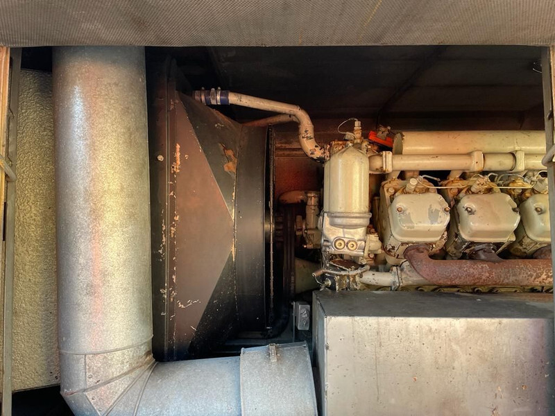 Deutz F12M 716 Bredenoord AEG 250 kVA Silent generatorset op aanhanger - Gruppo elettrogeno: foto 2 Deutz F12M 716 Bredenoord AEG 250 kVA Silent generatorset op aanhanger - Gruppo elettrogeno: foto 2
