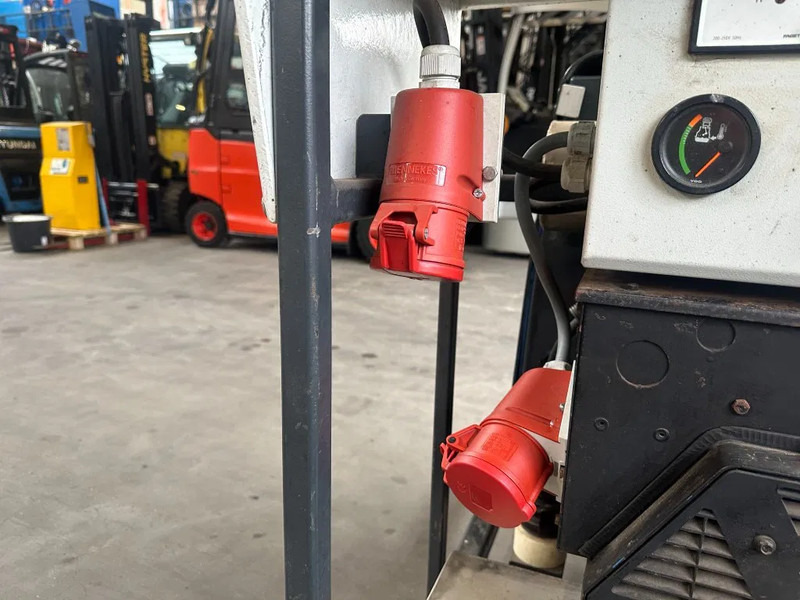 Gruppo elettrogeno Deutz F2L 1011 Stamford 11 kVA generatorset: foto 6