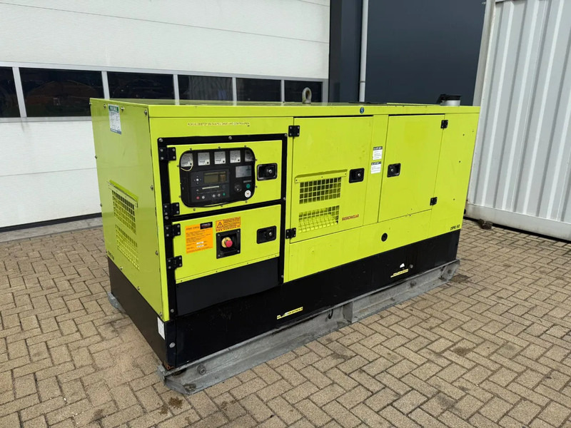 GESAN DPR 60 Perkins Leroy Somer 60 kVA Silent Rental generatorset - Gruppo elettrogeno: foto 4 GESAN DPR 60 Perkins Leroy Somer 60 kVA Silent Rental generatorset - Gruppo elettrogeno: foto 4