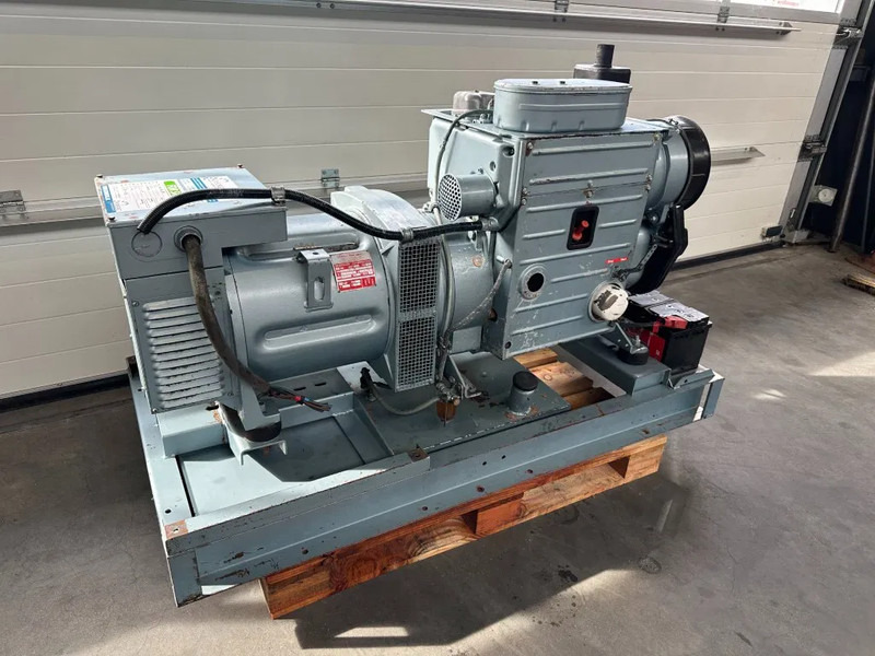 Gruppo elettrogeno Hatz 3M40L Mecc Alte Spa 40 kVA generatorset ex Emergency ! 22 hours !: foto 6