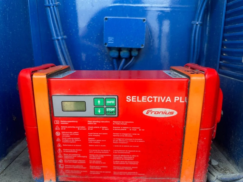 Piattaforma a pantografo Holland lift Q-135EL18 Elektra Schaarhoogwerker 15.5 meter werkhoogte 873 uur: foto 11