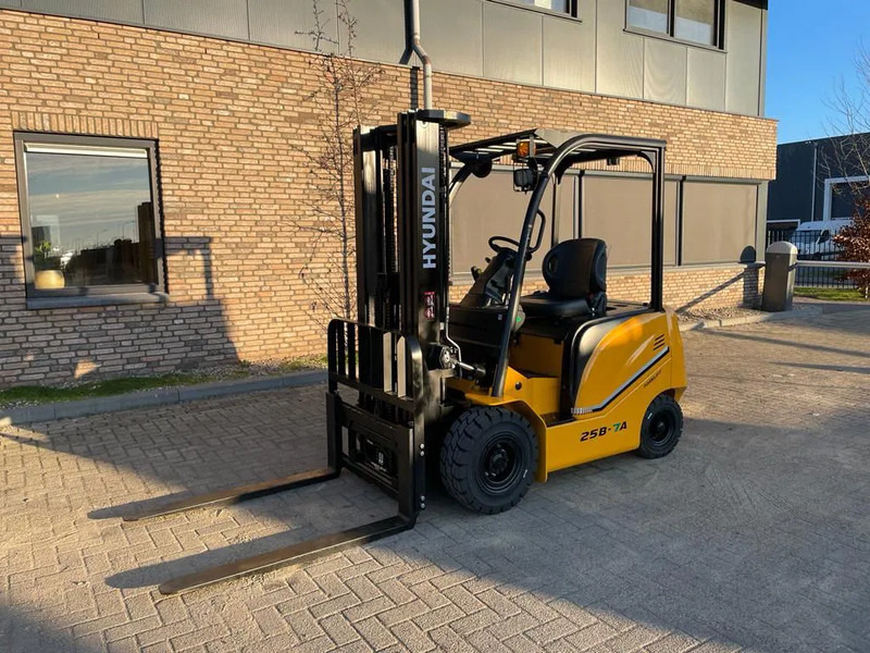 Hyundai 25B-7A 2.5 ton Triplex Freelift Sideshift Elektra Heftruck Nieuw - Carrello elevatore elettrico: foto 5 Hyundai 25B-7A 2.5 ton Triplex Freelift Sideshift Elektra Heftruck Nieuw - Carrello elevatore elettrico: foto 5