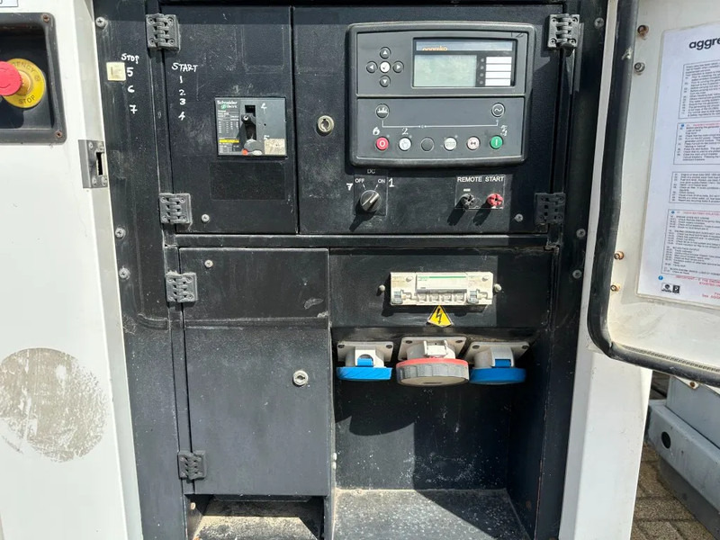 Iveco FPT F32 AM1A Leroy Somer 32 kVA Silent generatorset 129 hours ! - Gruppo elettrogeno: foto 3 Iveco FPT F32 AM1A Leroy Somer 32 kVA Silent generatorset 129 hours ! - Gruppo elettrogeno: foto 3
