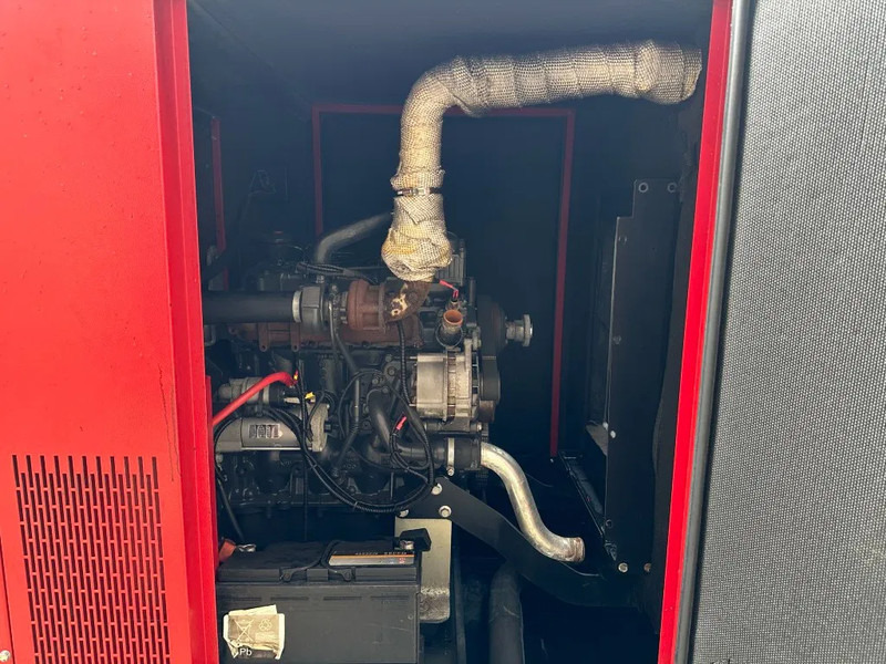 Iveco FPT Tecnogen Mecc Alte Spa 40 kVA Silent generatorset - Gruppo elettrogeno: foto 4 Iveco FPT Tecnogen Mecc Alte Spa 40 kVA Silent generatorset - Gruppo elettrogeno: foto 4