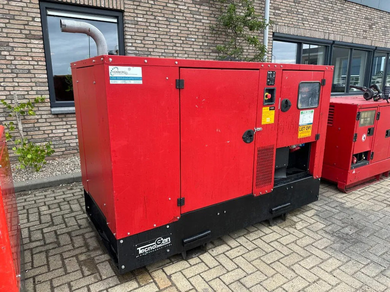 Iveco FPT Tecnogen Mecc Alte Spa 40 kVA Silent generatorset - Gruppo elettrogeno: foto 5 Iveco FPT Tecnogen Mecc Alte Spa 40 kVA Silent generatorset - Gruppo elettrogeno: foto 5
