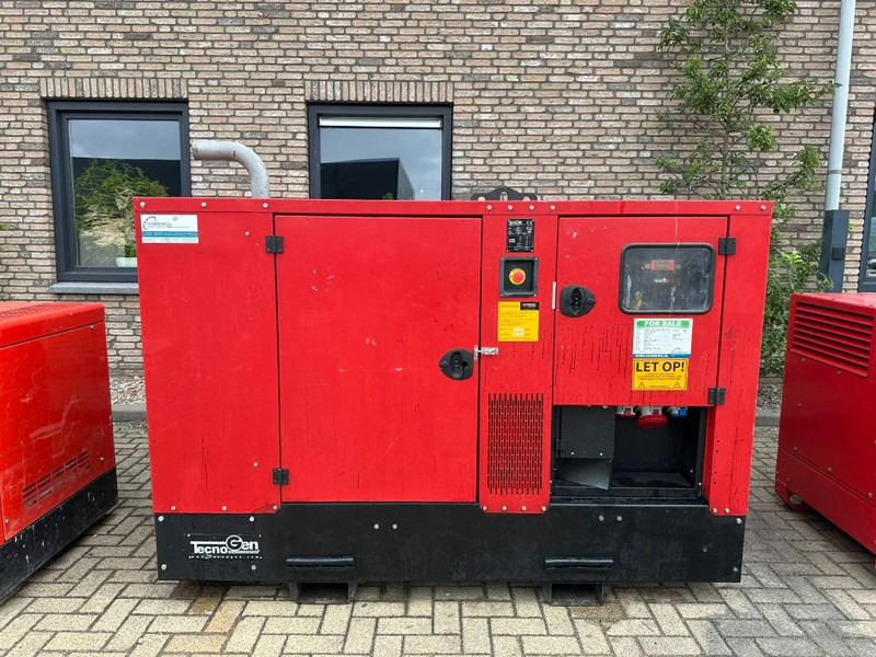 Iveco FPT Tecnogen Mecc Alte Spa 40 kVA Silent generatorset - Gruppo elettrogeno: foto 1 Iveco FPT Tecnogen Mecc Alte Spa 40 kVA Silent generatorset - Gruppo elettrogeno: foto 1