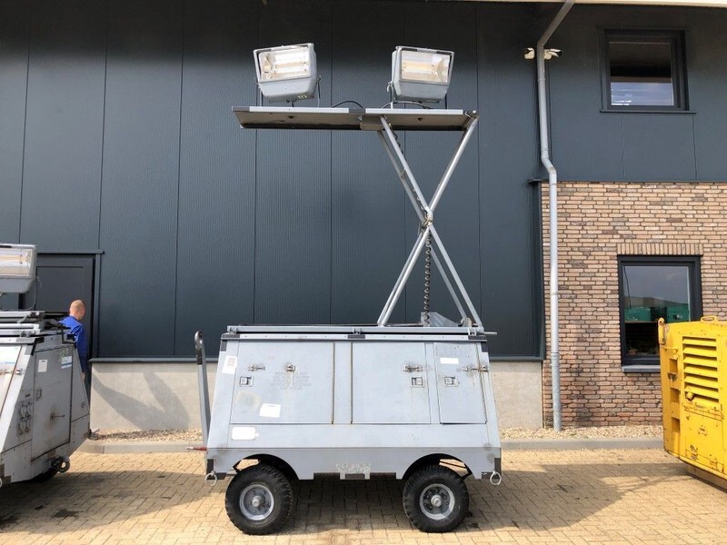 Kubota Kohler Portable Floodlight NF2D Kohler Portable Floodlight NF2D 7 kW light generatorset - Torre faro: foto 1 Kubota Kohler Portable Floodlight NF2D Kohler Portable Floodlight NF2D 7 kW light generatorset - Torre faro: foto 1