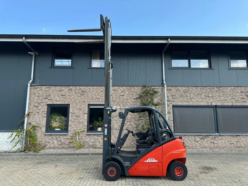 Linde H25T 2.5 ton Triplex Freelift Sideshift LPG Heftruck - Carrello elevatore a gas: foto 5 Linde H25T 2.5 ton Triplex Freelift Sideshift LPG Heftruck - Carrello elevatore a gas: foto 5