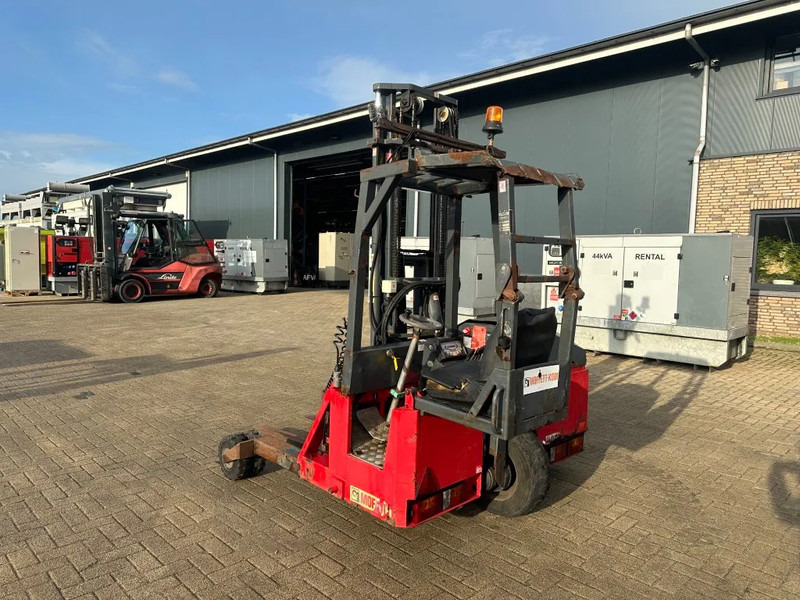 Moffett M4 20.1 Kubota Diesel Kooiaap 2 ton Duplex Sideshift Meeneemheftruck - Carrello elevatore trasportabile: foto 2 Moffett M4 20.1 Kubota Diesel Kooiaap 2 ton Duplex Sideshift Meeneemheftruck - Carrello elevatore trasportabile: foto 2