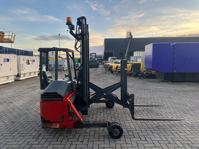 Moffett M4 20.1 Kubota Diesel Kooiaap 2 ton Sideshift Positioner Meeneemheftruck - Carrello elevatore trasportabile: foto 2 Moffett M4 20.1 Kubota Diesel Kooiaap 2 ton Sideshift Positioner Meeneemheftruck - Carrello elevatore trasportabile: foto 2