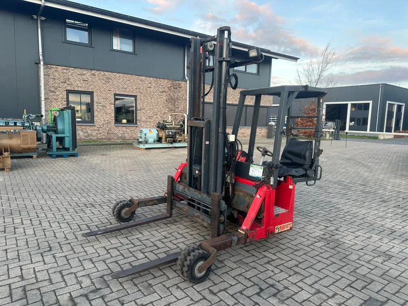 Moffett M4 20.1 Kubota Diesel Kooiaap 2 ton Sideshift Positioner Meeneemheftruck - Carrello elevatore trasportabile: foto 1 Moffett M4 20.1 Kubota Diesel Kooiaap 2 ton Sideshift Positioner Meeneemheftruck - Carrello elevatore trasportabile: foto 1