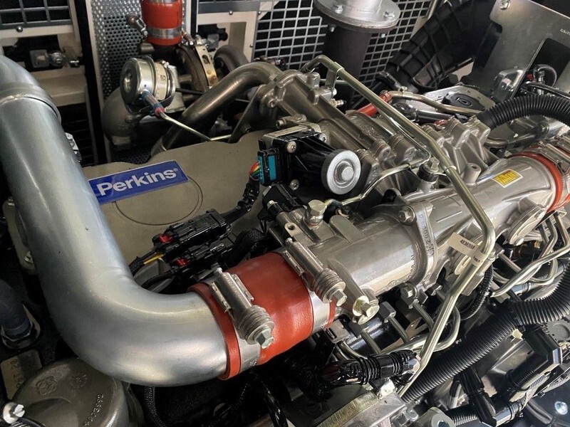 Perkins 275 kVA - 1206D-70TTAG3 Stamford 275 kVA Supersilent generatorset New ! - Gruppo elettrogeno: foto 5 Perkins 275 kVA - 1206D-70TTAG3 Stamford 275 kVA Supersilent generatorset New ! - Gruppo elettrogeno: foto 5