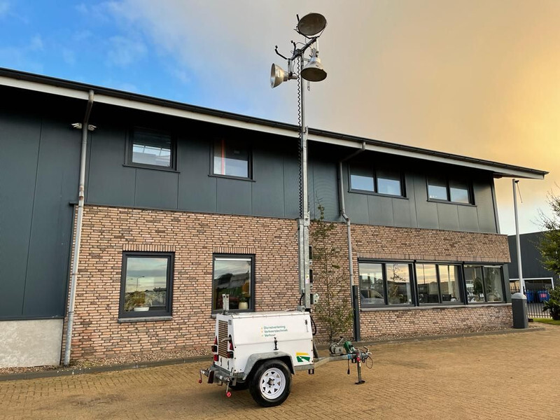 Torre faro Perkins Mecc Alte Spa 5 kVA Mobiele Lichtmast Aggregaat Light Tower: foto 16