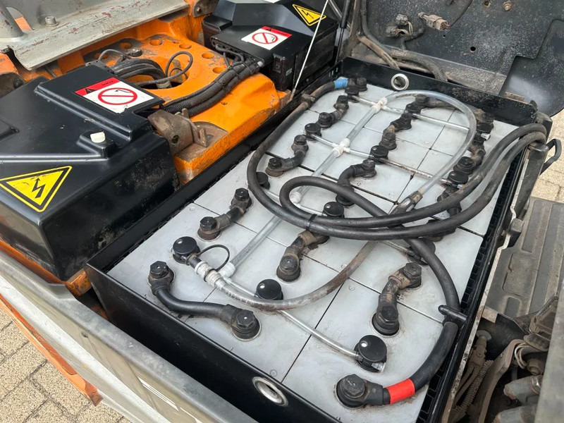 Still RX 50-15 Triplex Freelift Sideshift Elektra Heftruck 1.5 ton Accu 2021 - Carrello elevatore elettrico: foto 4 Still RX 50-15 Triplex Freelift Sideshift Elektra Heftruck 1.5 ton Accu 2021 - Carrello elevatore elettrico: foto 4