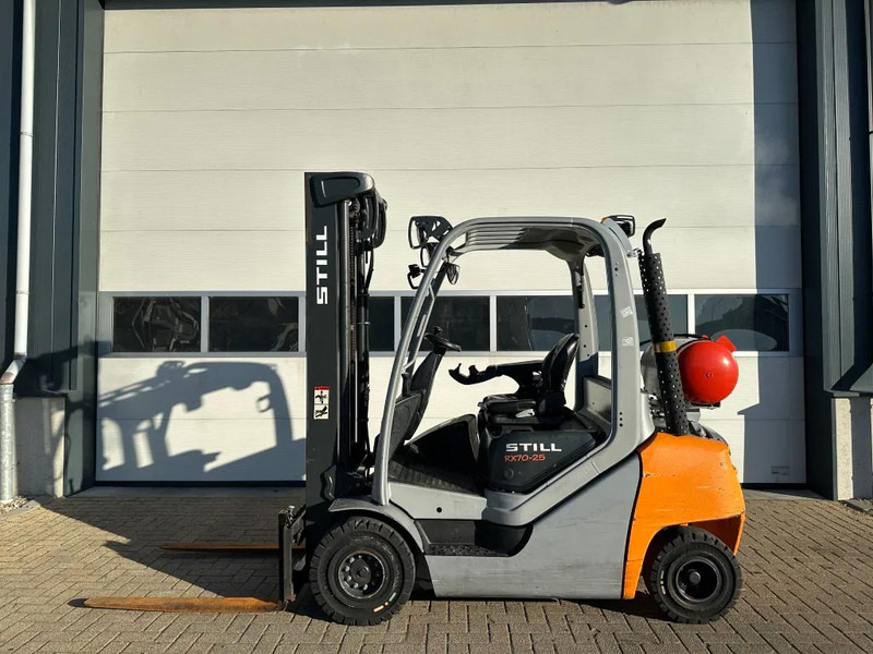 Still RX70-25 T 2.5 ton Duplex Sideshift LPG Heftruck 2020 - Carrello elevatore a gas: foto 1 Still RX70-25 T 2.5 ton Duplex Sideshift LPG Heftruck 2020 - Carrello elevatore a gas: foto 1