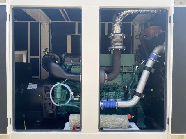 Volvo TAD 1642 GE Stamford 650 kVA Supersilent generatorset New ! - Gruppo elettrogeno: foto 2 Volvo TAD 1642 GE Stamford 650 kVA Supersilent generatorset New ! - Gruppo elettrogeno: foto 2