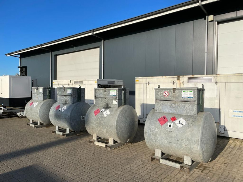 Dieseltank Rietberg 1000 liter Dieseltank Gegalvaniseerd IBC met keuring ! - Serbatoio di stoccaggio: foto 2 Dieseltank Rietberg 1000 liter Dieseltank Gegalvaniseerd IBC met keuring ! - Serbatoio di stoccaggio: foto 2