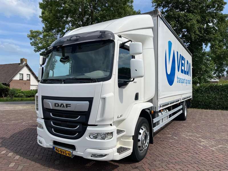 DAF CF 320 FA - Autocarro furgonato: foto 2 DAF CF 320 FA - Autocarro furgonato: foto 2