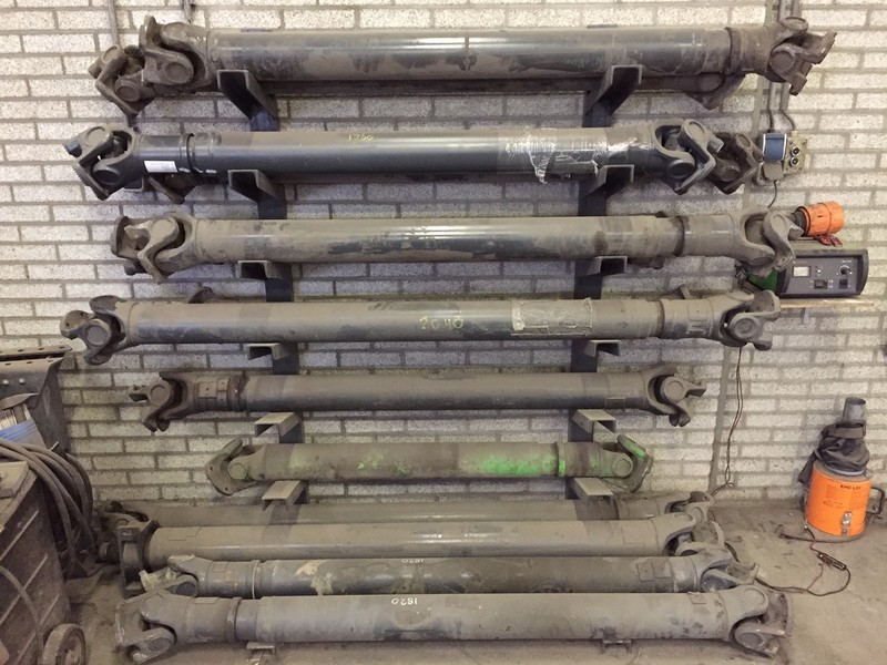 DAF DIV. AANDRIJFASSEN VOOR LF, CF EN XF - Albero di trasmissione per Camion: foto 1 DAF DIV. AANDRIJFASSEN VOOR LF, CF EN XF - Albero di trasmissione per Camion: foto 1