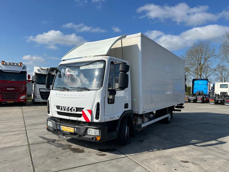 Iveco EuroCargo 75 E21 MANUAL - Autocarro furgonato: foto 4 Iveco EuroCargo 75 E21 MANUAL - Autocarro furgonato: foto 4
