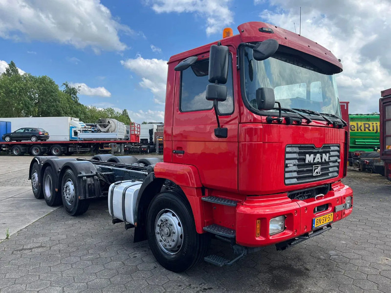 MAN TGA 35.410 EURO 3 MANUAL - Autocarro telaio: foto 1 MAN TGA 35.410 EURO 3 MANUAL - Autocarro telaio: foto 1