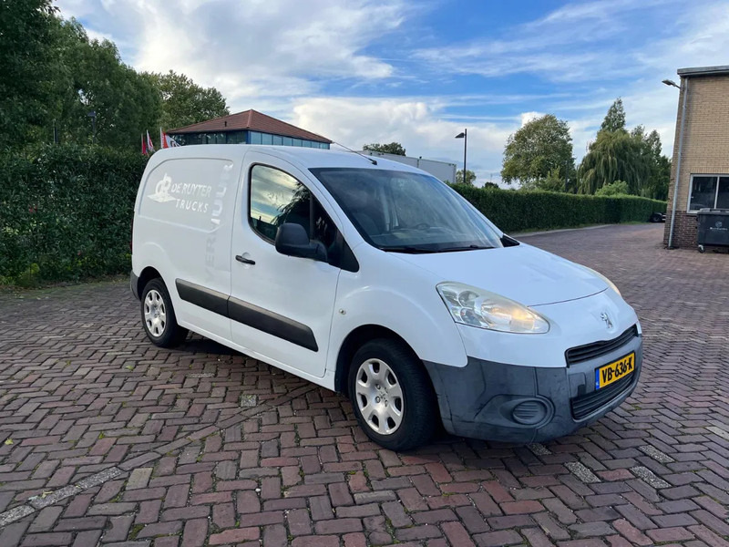 Peugeot Partner 120 1.6 HDI (motorstoring. Maximale snelheid 70 km per uur) - Furgoncino: foto 5 Peugeot Partner 120 1.6 HDI (motorstoring. Maximale snelheid 70 km per uur) - Furgoncino: foto 5