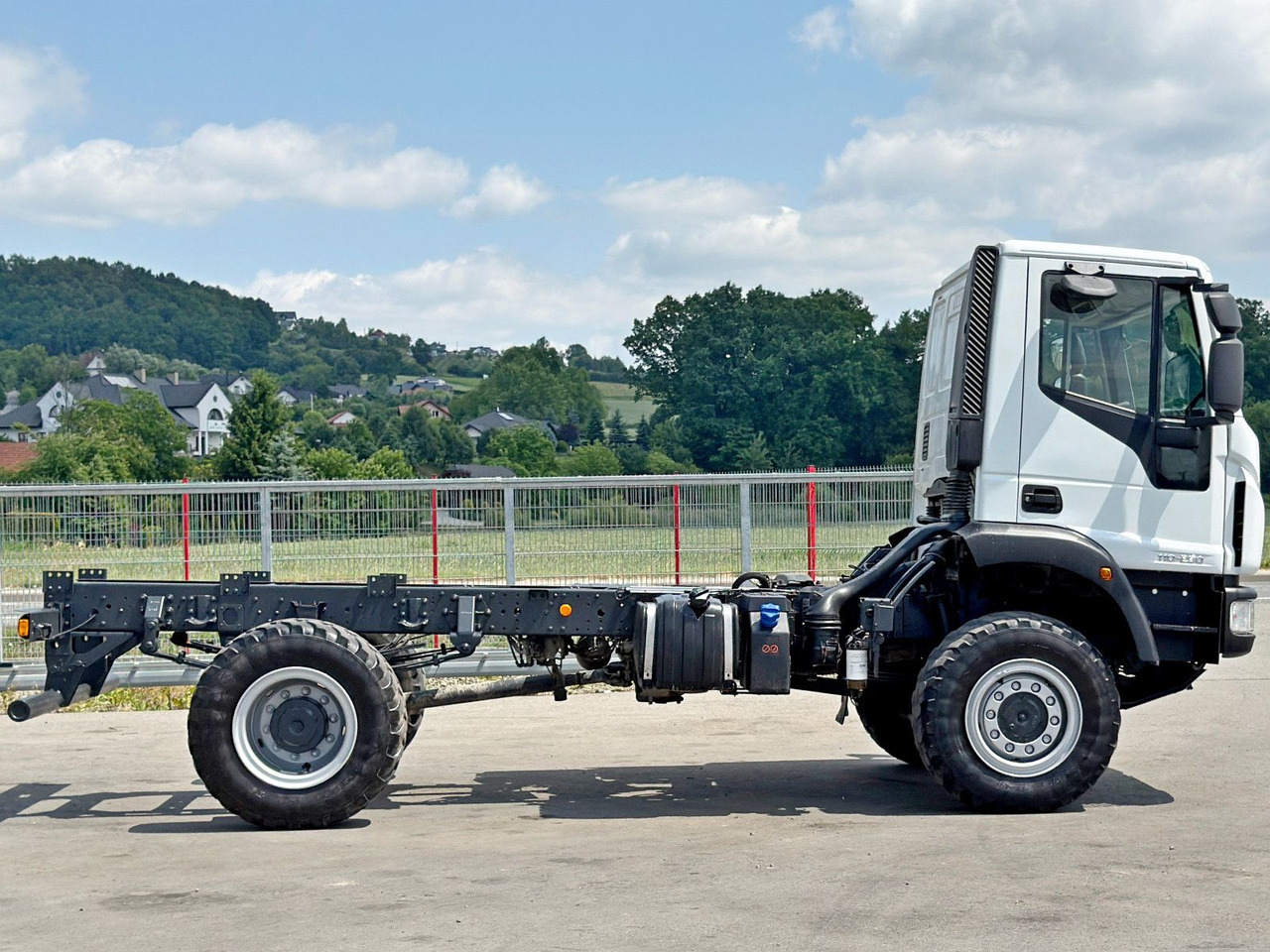 Iveco EUROCARGO 110-250* PLATFORM 4,60 m* 4x4 - Autocarro telaio: foto 4 Iveco EUROCARGO 110-250* PLATFORM 4,60 m* 4x4 - Autocarro telaio: foto 4