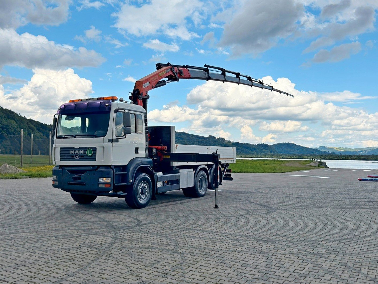 MAN TGA 26.430 Pritsche 5,50m + KRAN+ FUNK/6-4H2 MAN TGA 26.430 * PK 23002 + FUNK/6-4H2 - Camion con gru: foto 2 MAN TGA 26.430 Pritsche 5,50m + KRAN+ FUNK/6-4H2 MAN TGA 26.430 * PK 23002 + FUNK/6-4H2 - Camion con gru: foto 2