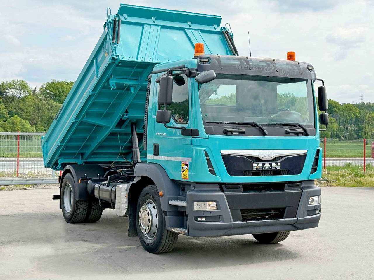 MAN TGM 15.340 * Kipper 4,60 m * TOPZUSTAND - Autocarro ribaltabile, Camion con gru: foto 1 MAN TGM 15.340 * Kipper 4,60 m * TOPZUSTAND - Autocarro ribaltabile, Camion con gru: foto 1