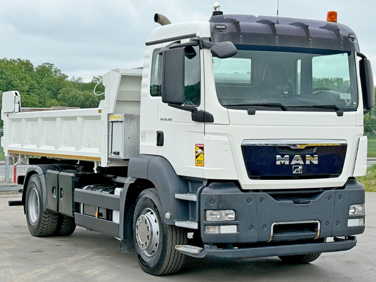 MAN TGS 18.320 * KIPPER 4,95m + BORDMATIC*TOPZUSTAND - Autocarro ribaltabile, Camion con gru: foto 5 MAN TGS 18.320 * KIPPER 4,95m + BORDMATIC*TOPZUSTAND - Autocarro ribaltabile, Camion con gru: foto 5