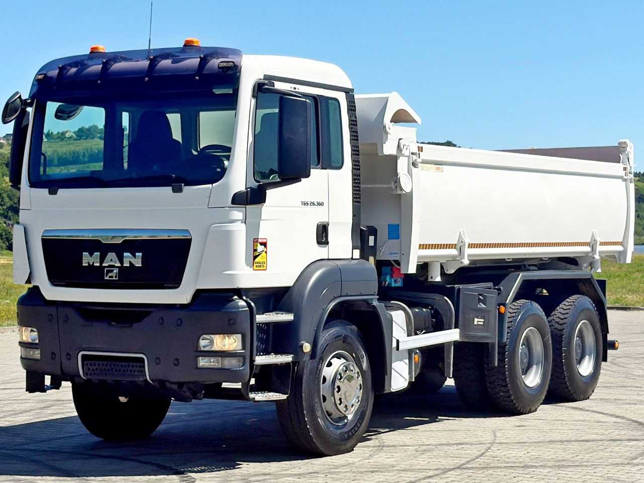 MAN TGS 26.360 Kipper 5,20 m + BORDMATIC / 6x4 - Autocarro ribaltabile, Camion con gru: foto 5 MAN TGS 26.360 Kipper 5,20 m + BORDMATIC / 6x4 - Autocarro ribaltabile, Camion con gru: foto 5