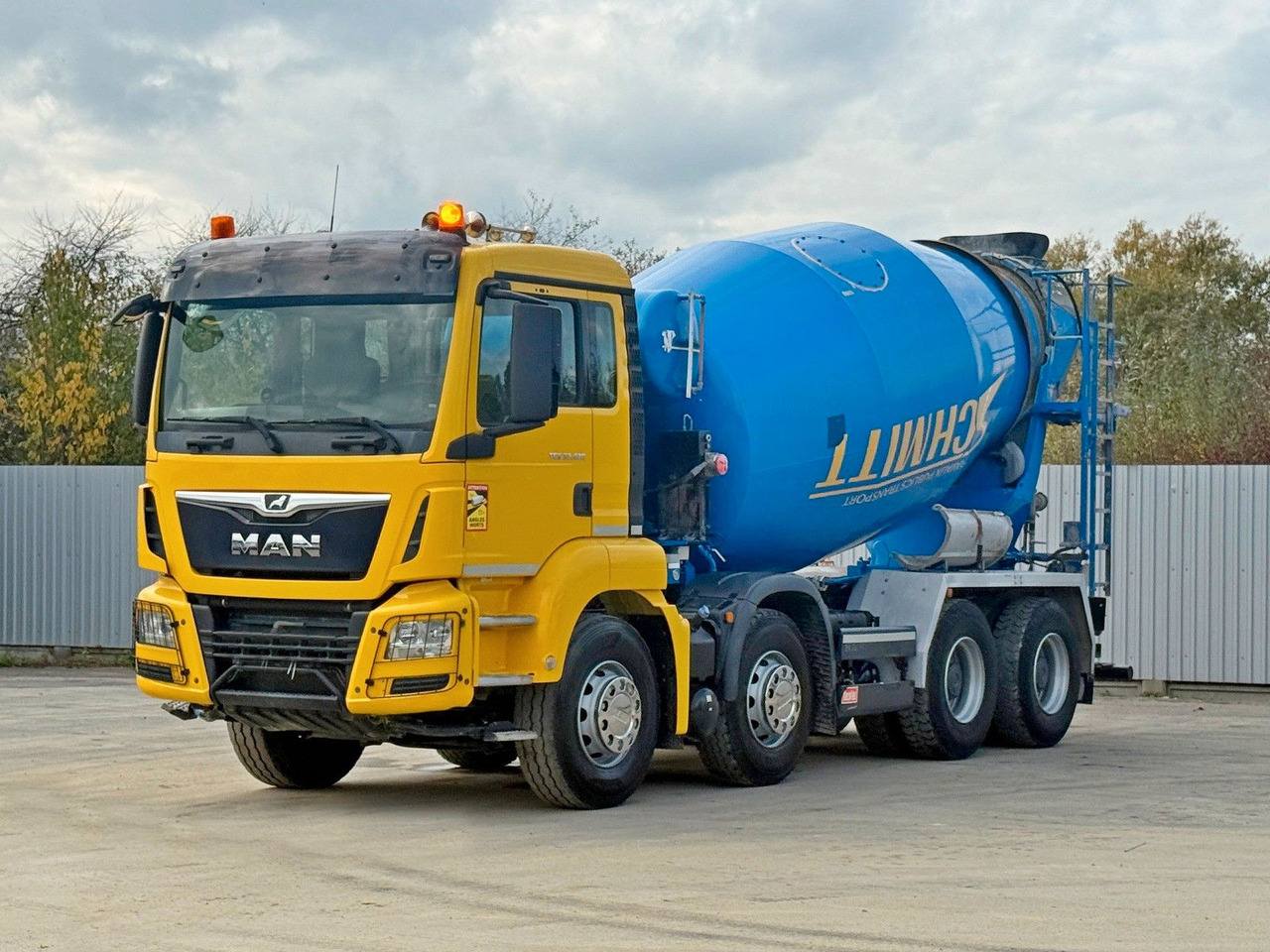 MAN TGS 32.420 * BETONMISCHER / 8x4 - Autobetoniera: foto 2 MAN TGS 32.420 * BETONMISCHER / 8x4 - Autobetoniera: foto 2