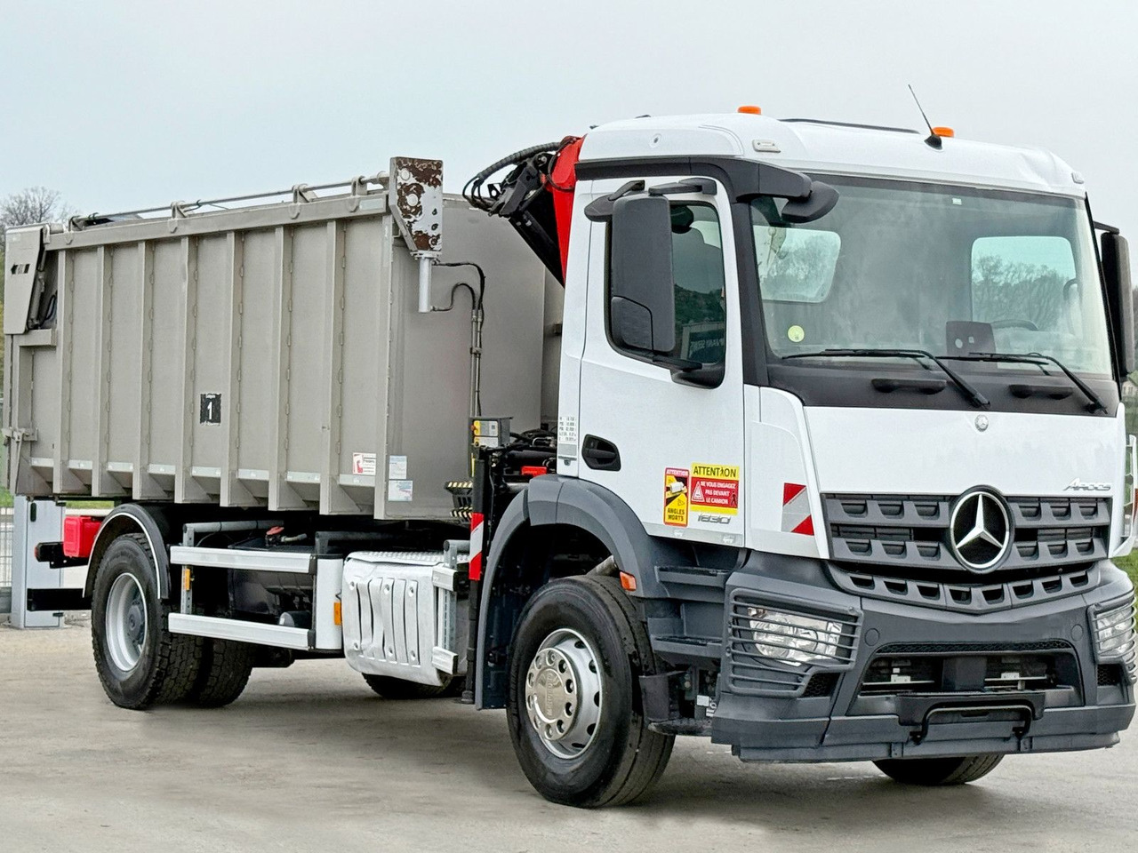 Mercedes-Benz AROCS 1830* KIPPER 5,00m * PK 7.501 SLD A + FUNK - Autocarro ribaltabile, Camion con gru: foto 4 Mercedes-Benz AROCS 1830* KIPPER 5,00m * PK 7.501 SLD A + FUNK - Autocarro ribaltabile, Camion con gru: foto 4