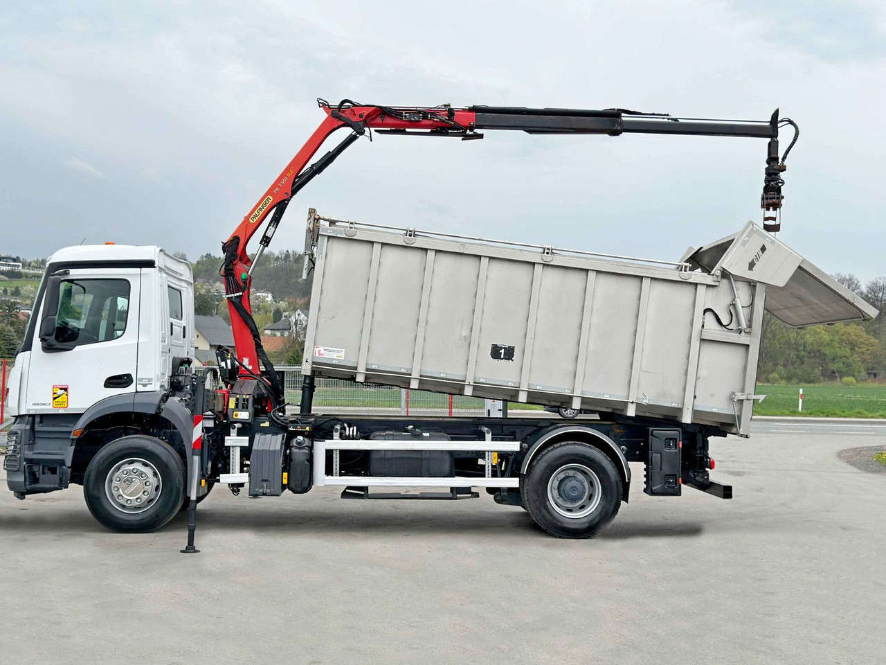 Mercedes-Benz AROCS 1830* KIPPER 5,00m * PK 7.501 SLD A + FUNK - Autocarro ribaltabile, Camion con gru: foto 5 Mercedes-Benz AROCS 1830* KIPPER 5,00m * PK 7.501 SLD A + FUNK - Autocarro ribaltabile, Camion con gru: foto 5