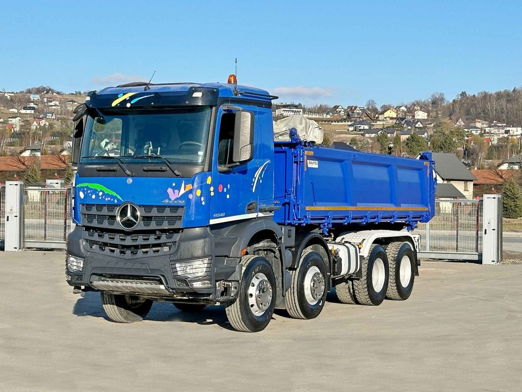 Mercedes-Benz AROCS 3243 * KIPPER 5,70 m * 8x4 * TOPZUSTAND - Autocarro ribaltabile, Camion con gru: foto 2 Mercedes-Benz AROCS 3243 * KIPPER 5,70 m * 8x4 * TOPZUSTAND - Autocarro ribaltabile, Camion con gru: foto 2