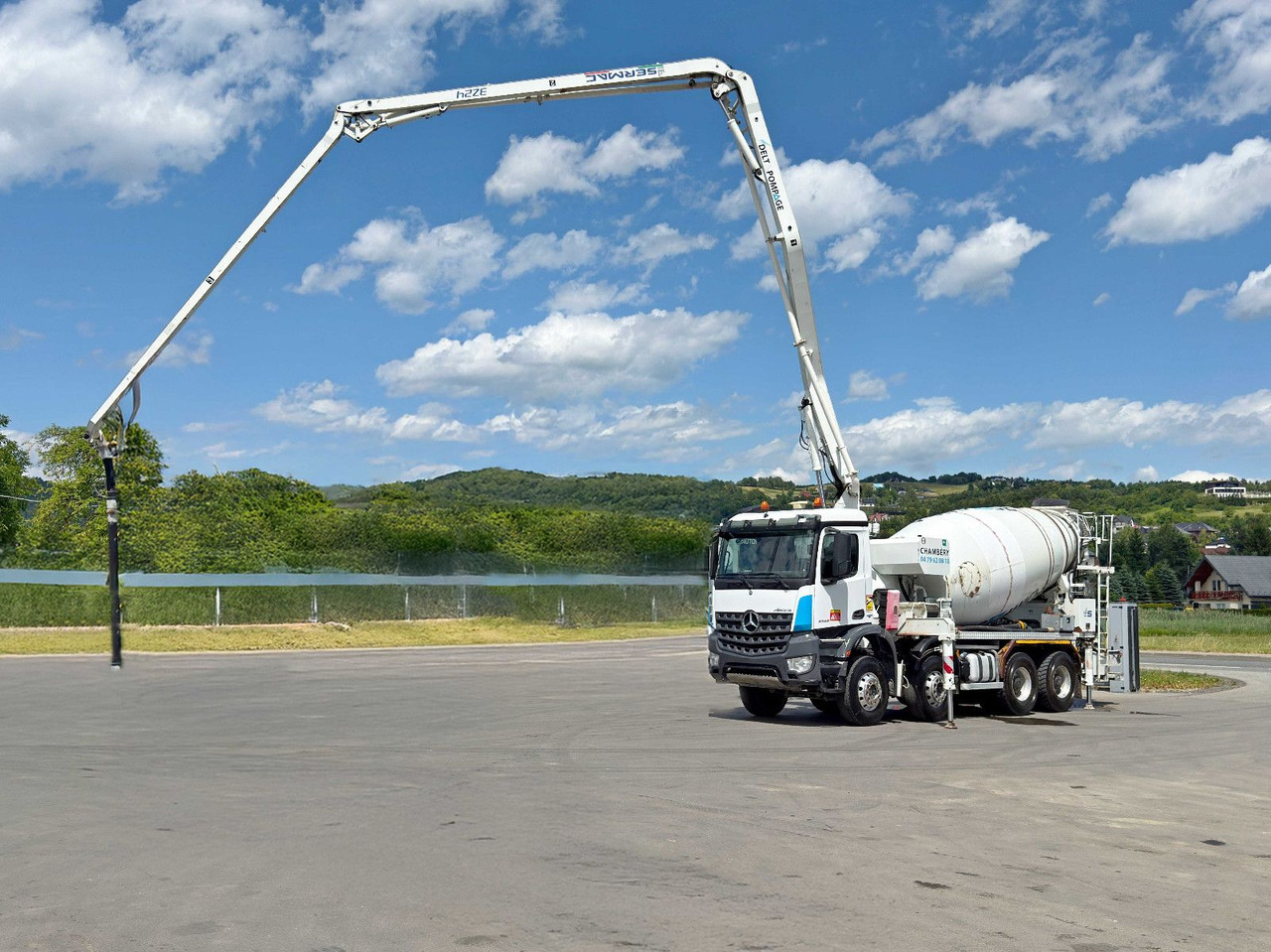 Mercedes-Benz AROCS 3743 * Betonpumpe + FUNK * 8x4 * TOP - Pompa autocarrata: foto 4 Mercedes-Benz AROCS 3743 * Betonpumpe + FUNK * 8x4 * TOP - Pompa autocarrata: foto 4