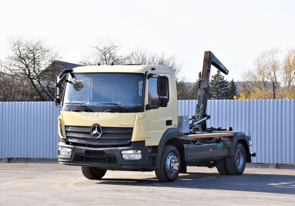 Mercedes-Benz ATEGO 1221 * ABROLLKIPPER * TOPZUSTAND Mercedes-Benz ATEGO 1221 * ABROLLKIPPER * TOPZUSTAND - Autocarro scarrabile, Camion con gru: foto 2 Mercedes-Benz ATEGO 1221 * ABROLLKIPPER * TOPZUSTAND Mercedes-Benz ATEGO 1221 * ABROLLKIPPER * TOPZUSTAND - Autocarro scarrabile, Camion con gru: foto 2