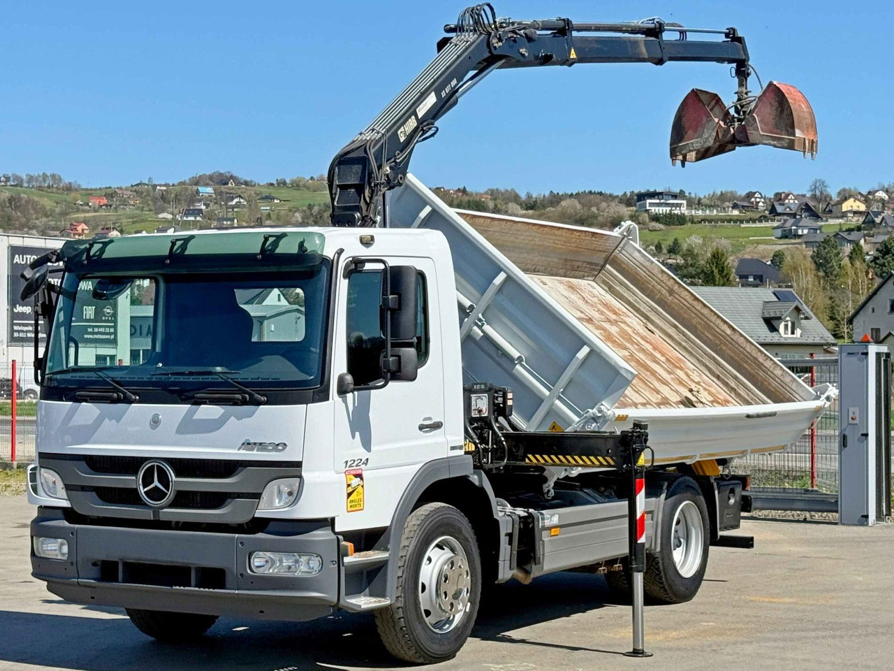 Mercedes-Benz ATEGO 1224 * KIPPER 4,00 m * HIAB 077 BS - 2 DUO - Camion con gru: foto 3 Mercedes-Benz ATEGO 1224 * KIPPER 4,00 m * HIAB 077 BS - 2 DUO - Camion con gru: foto 3