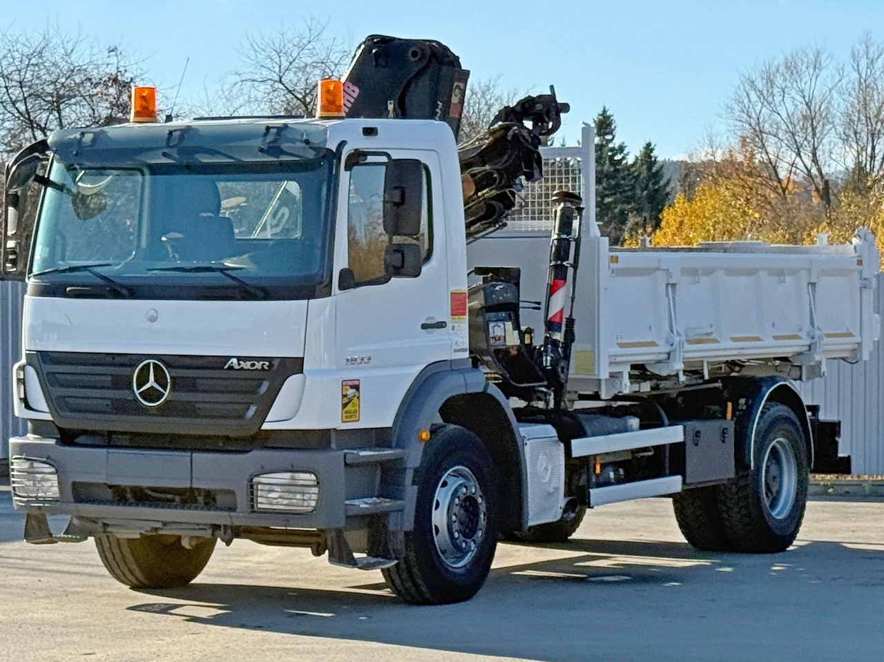 Mercedes-Benz AXOR 1833 * HIAB 144 B - 3 HIDUO + FUNK * TOP - Autocarro ribaltabile, Camion con gru: foto 5 Mercedes-Benz AXOR 1833 * HIAB 144 B - 3 HIDUO + FUNK * TOP - Autocarro ribaltabile, Camion con gru: foto 5