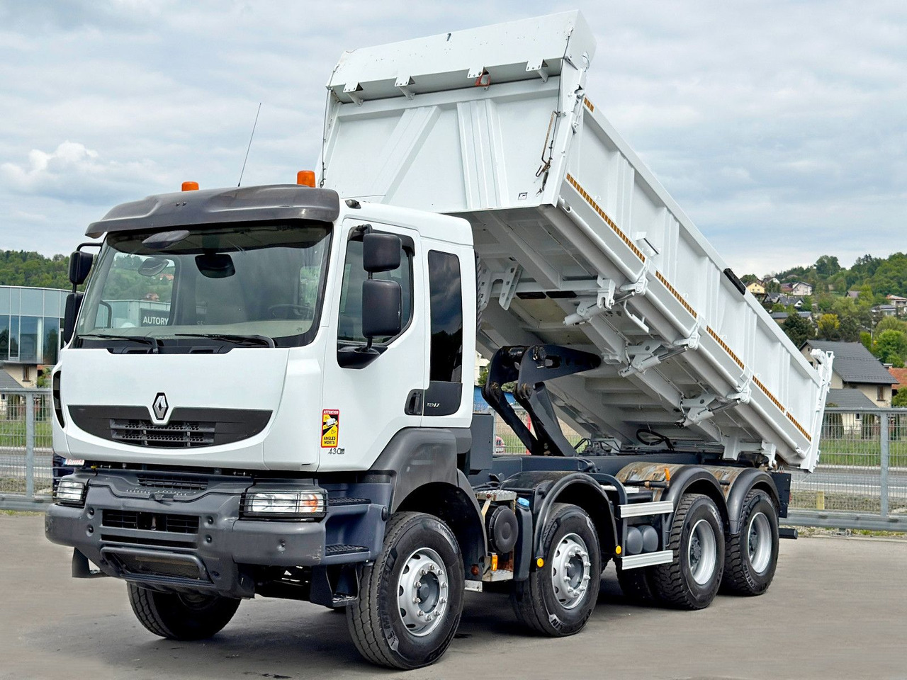 Renault KERAX 430 DXI * KIPPER 6,00 m / 8x4 * TOP - Autocarro ribaltabile, Camion con gru: foto 4 Renault KERAX 430 DXI * KIPPER 6,00 m / 8x4 * TOP - Autocarro ribaltabile, Camion con gru: foto 4