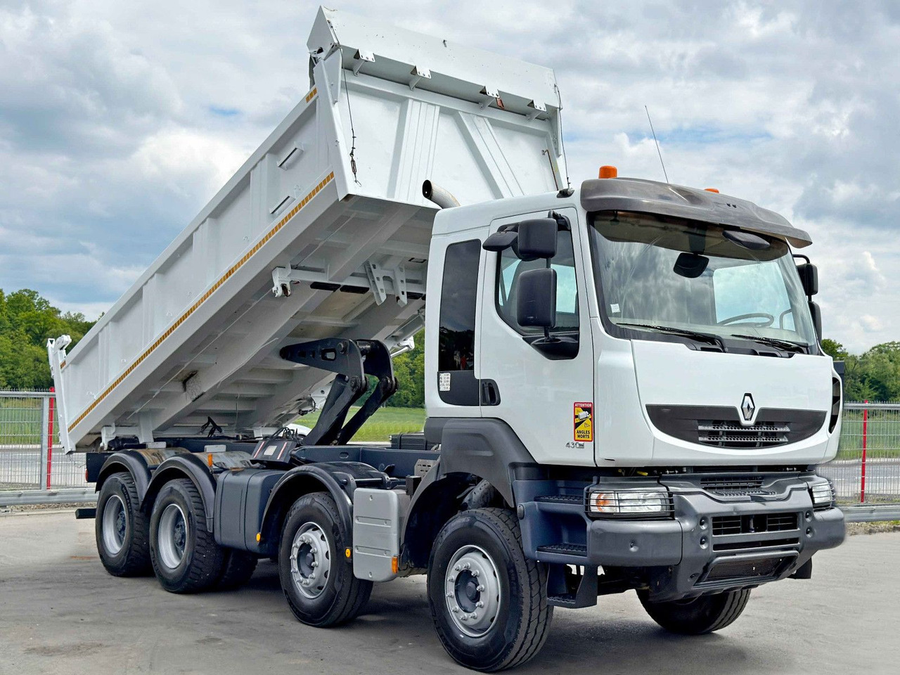 Renault KERAX 430 DXI * KIPPER 6,00 m / 8x4 * TOP - Autocarro ribaltabile, Camion con gru: foto 3 Renault KERAX 430 DXI * KIPPER 6,00 m / 8x4 * TOP - Autocarro ribaltabile, Camion con gru: foto 3